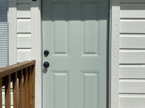 101 N Julian St #2, San Diego, TX 78384