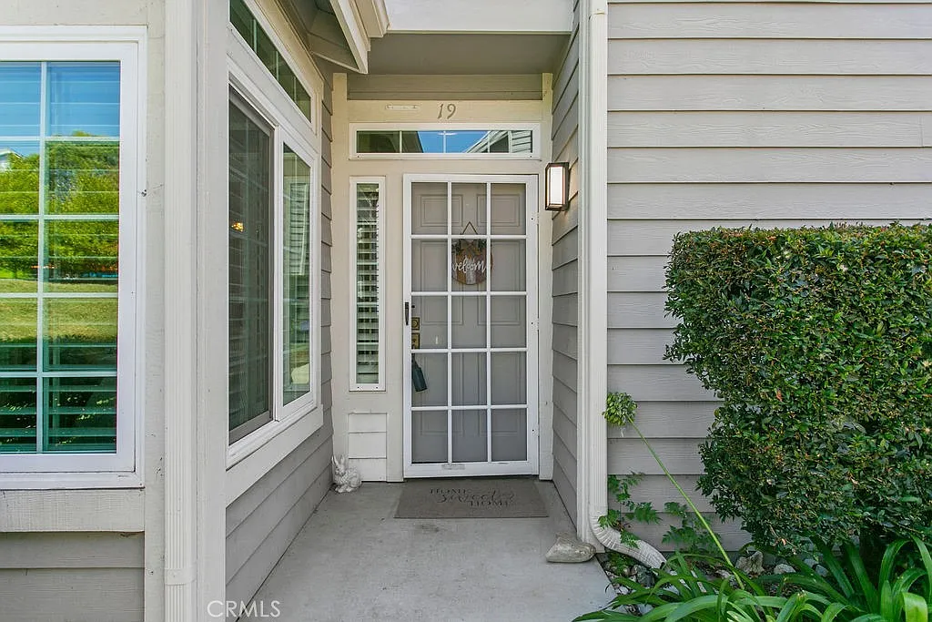 3 bed, 2.5 bath, 1414 sqft, $5,000 — Photo 3
