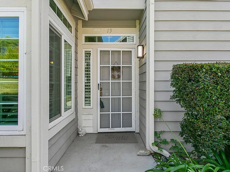 19 Dover Pl — Photo 3