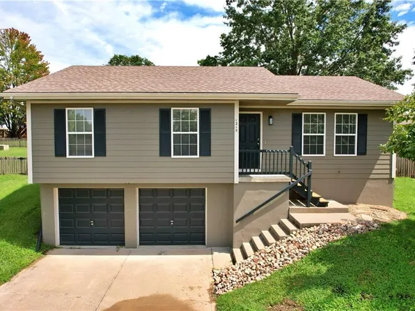 1215 Susan Cir, Kearney, MO 64060