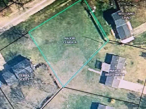 34173 Vauxhill Dr, Paw Paw, MI 49079