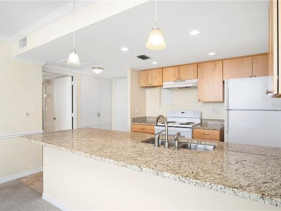 2nd image of 4015 Bayshore Blvd APT 10B