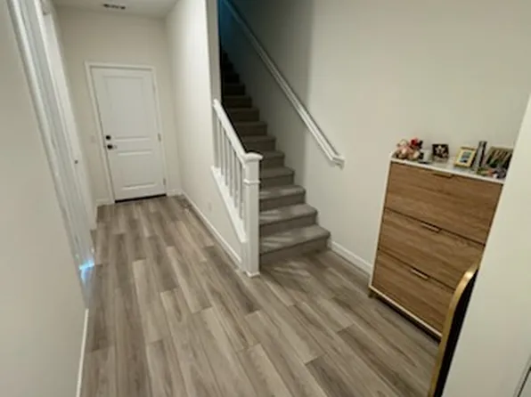 27563 Sanctuary Ct, Stevenson Ranch, CA 91381
