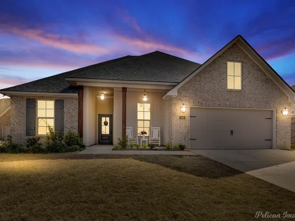 444 N Lost River Dr, Benton, LA 71006