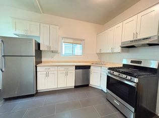 211 Myrtle Ave #3, Jersey City, NJ 07305
