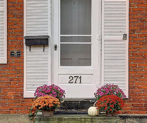 4th image of 271 Bell St