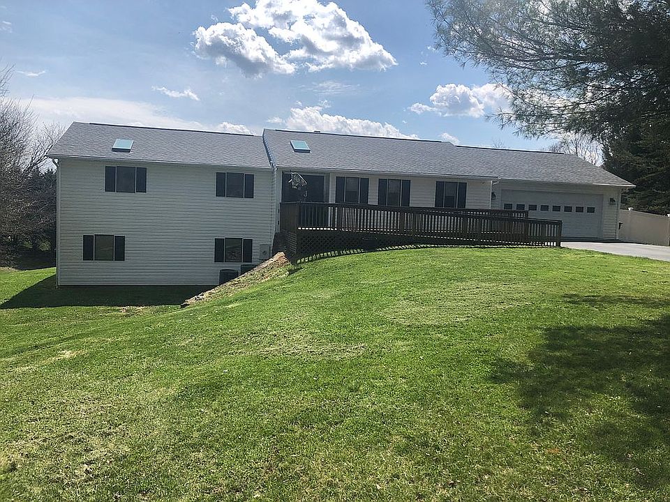 5 bed 3 full bath 3519 sq ft