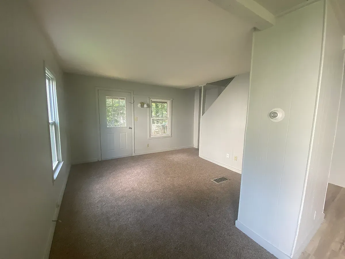 59 Park Ave — Photo 2