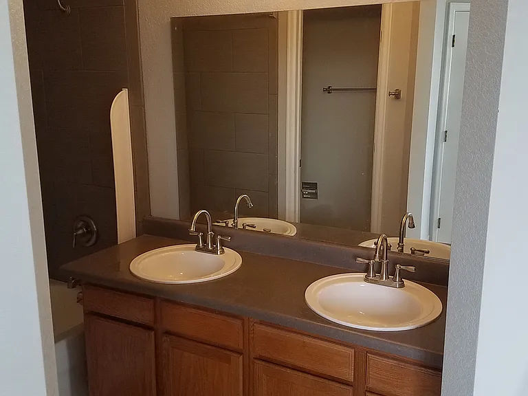 11351 W Parkhill Dr — Photo 16