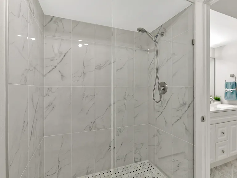 3530 E Gardens East Dr #B — Photo 36
