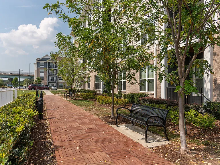 The Pearl at Marina Shores — Photo 46