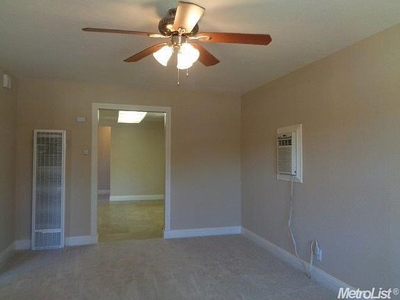 3rd image of 1216 Olive St