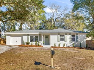 7652 Cherrywood Dr, North Charleston, SC 29418