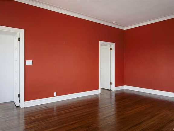 5th image of 925 Delaware Ave #9A