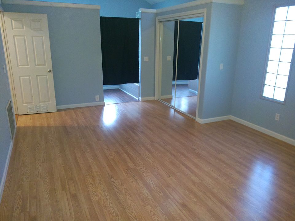 1st image of 7950 Canyon Dr