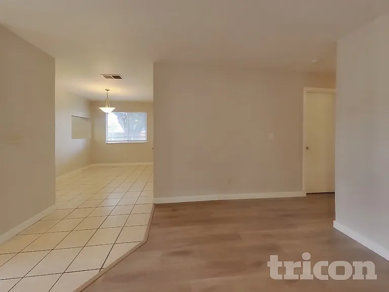 103 Dunedin Dr — Photo 3