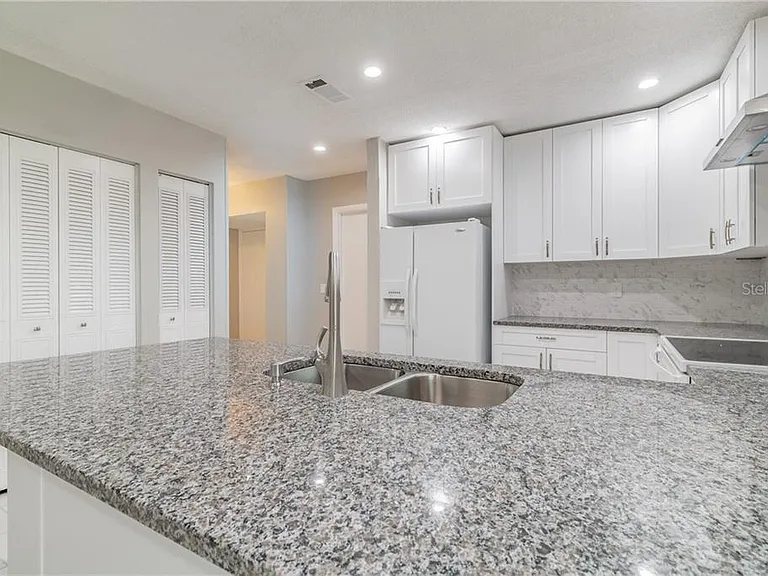 14729 Tall Tree Dr — Photo 9