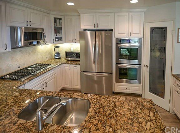 3rd image of 77 Hilltop Cir