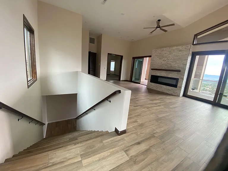 703 W Lee Blvd — Photo 17