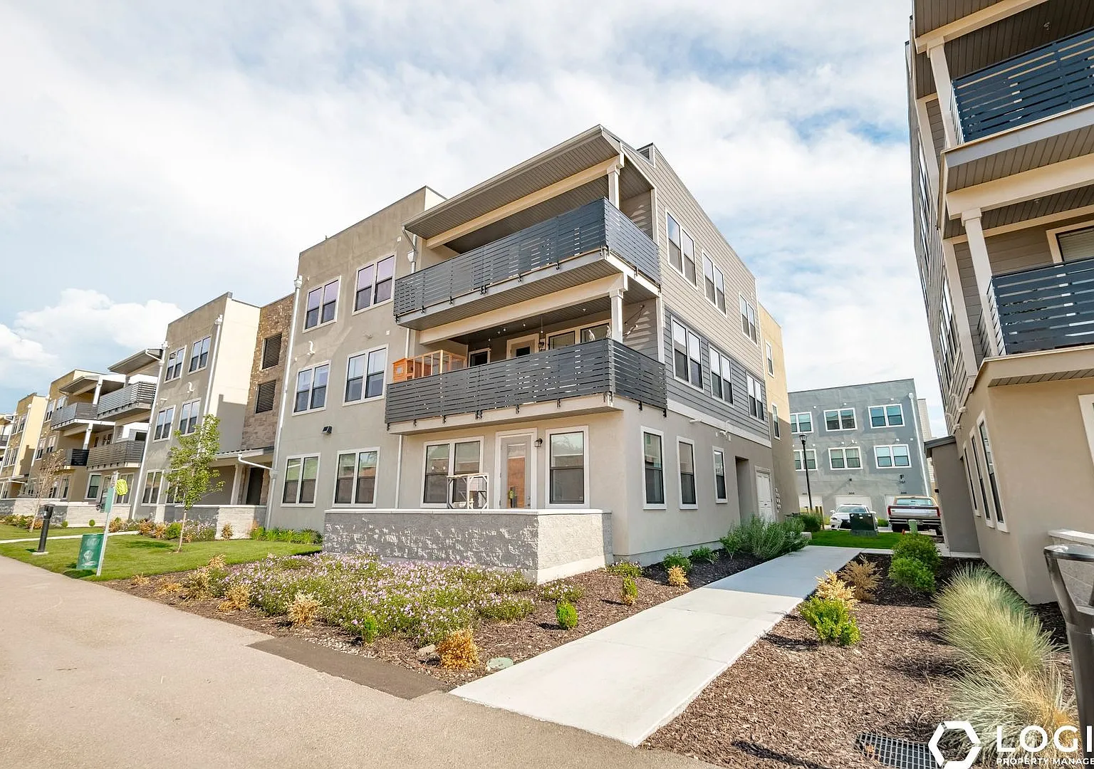 3 Bed / 2 Bath Condo for Rent in Midvale, UT — Photo 2