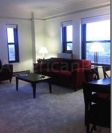 3rd image of 2150 N Lincoln Park W APT 809
