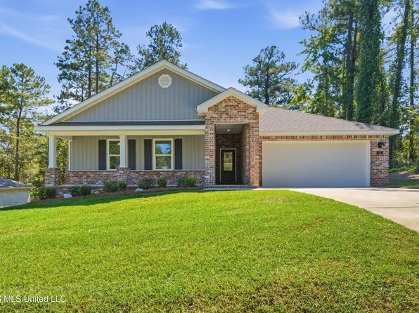 33 Vermont Dr, Petal, MS 39465