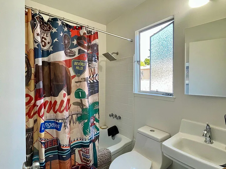 1612 Hopkins St #3 — Photo 12