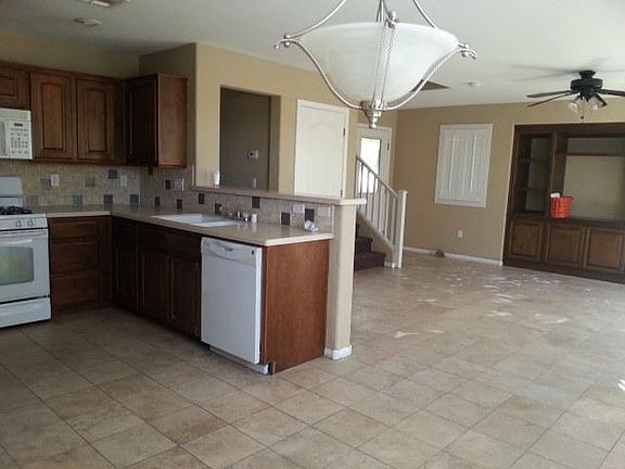 3rd image of 6039 Devers Ct