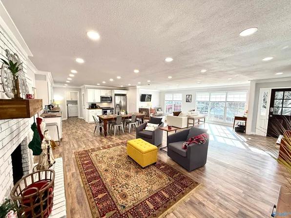 161 Bridlewood Dr, Gadsden, AL 35901