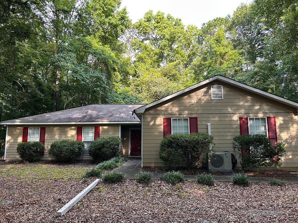 942 Douglas Dr - Property Image