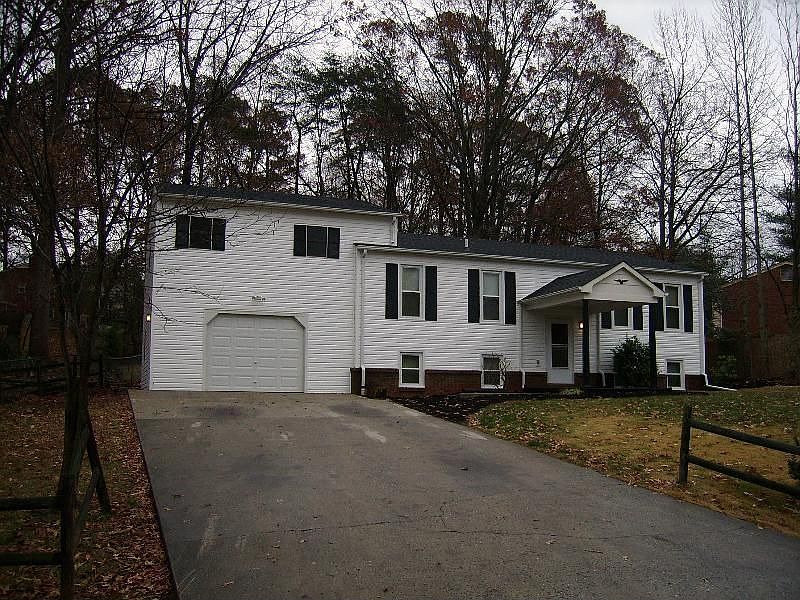 1st image of 300 Keywood Dr