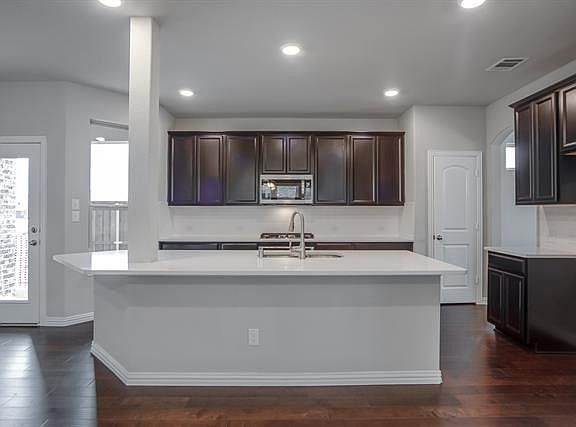 3rd image of 12734 Friar St