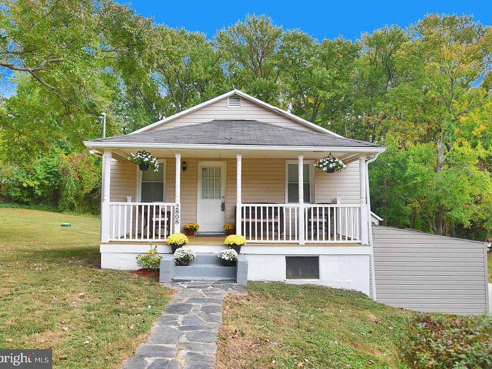 1st image of 2808 Henley Dr