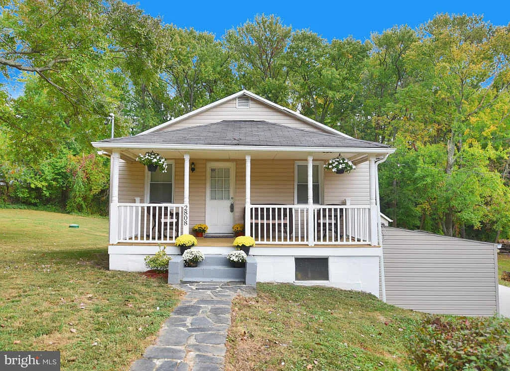 2808 Henley Dr photo 1