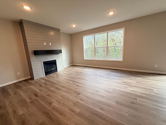 5th image of 14833 Bowers Dr NW