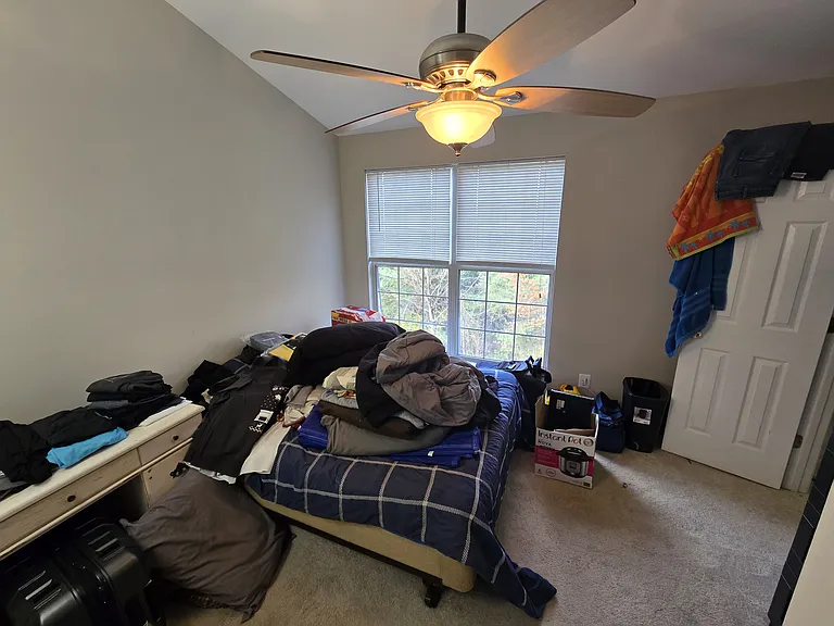 21809 Baldwin Sq #302 — Photo 8