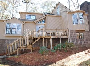 325 Old Tree Trce, Roswell, GA 30075