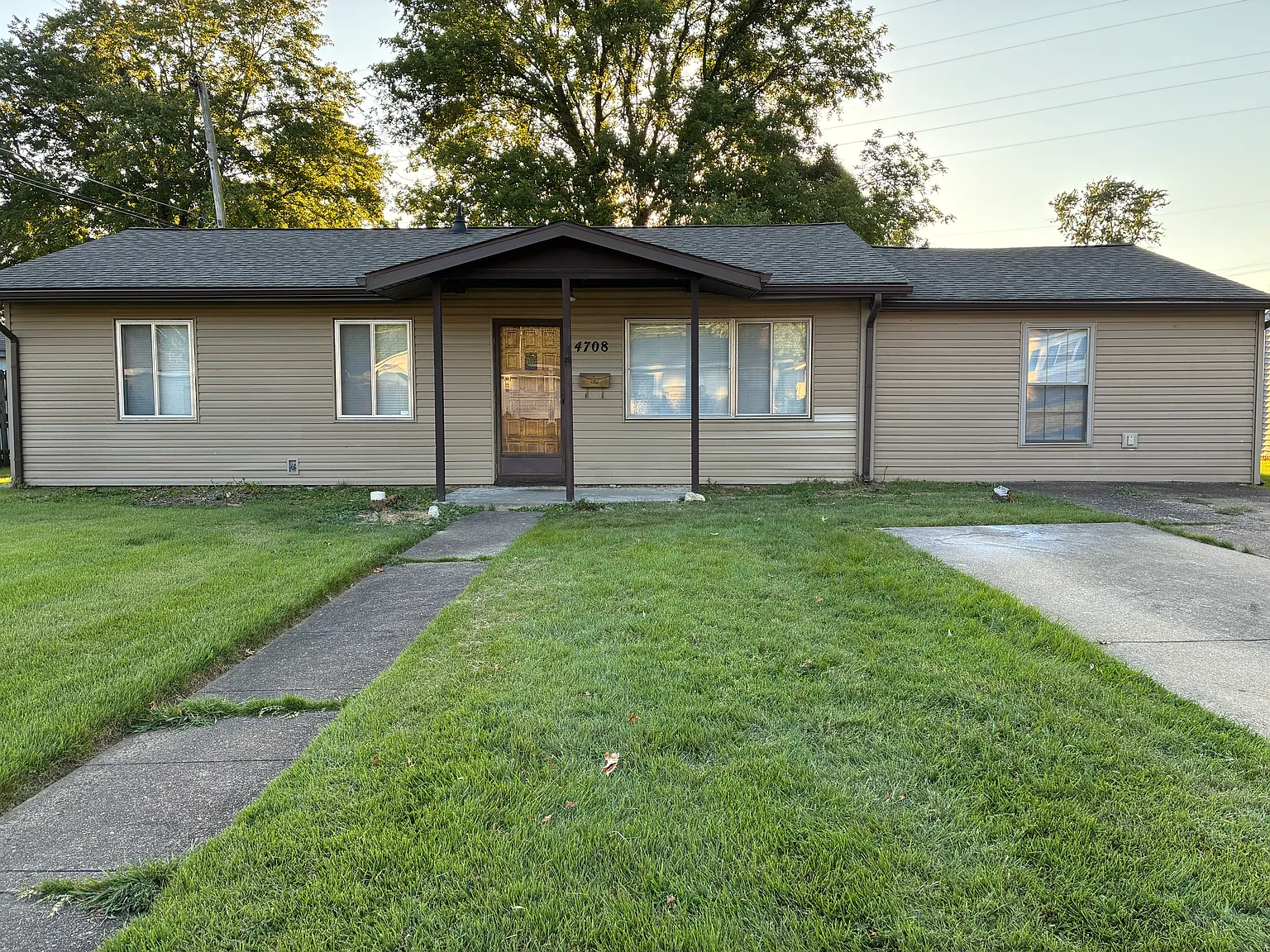 4 bed, 1248 sqft, $1,400 — Photo 1
