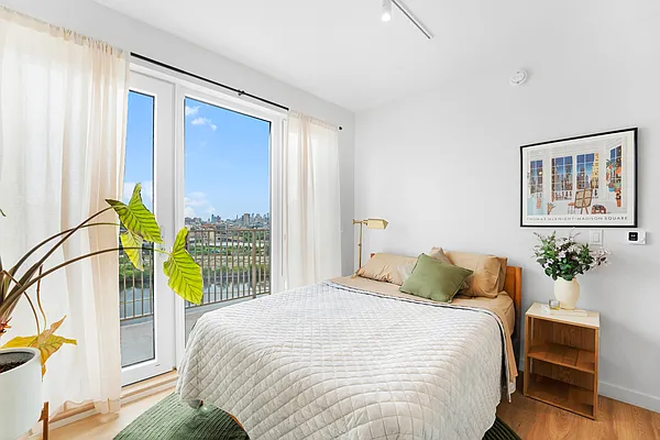 Rented by Highline Residential | media 32