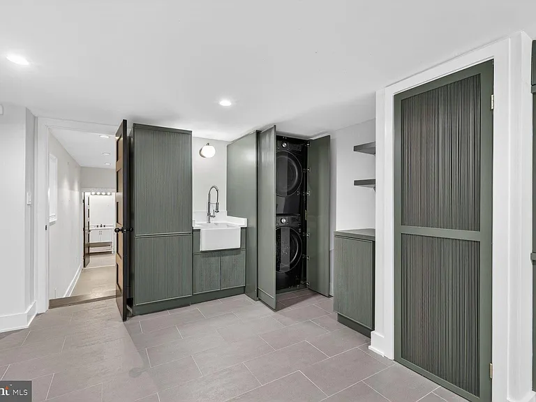 3019 Dent Pl NW — Photo 11