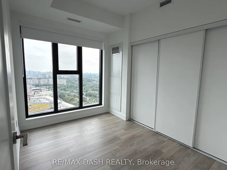 20 Soudan Ave #3603 — Photo 7