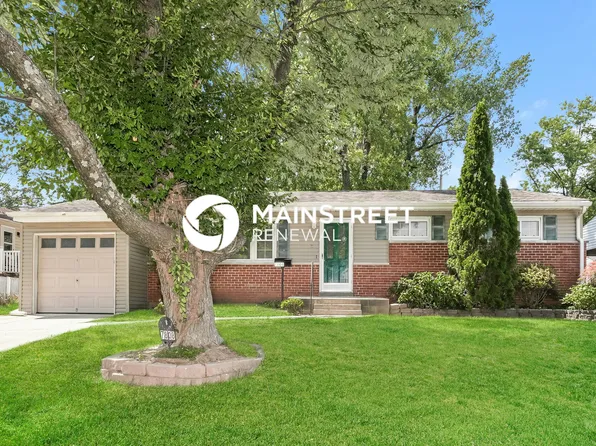 7808 Winward Dr, Saint Louis, MO 63121