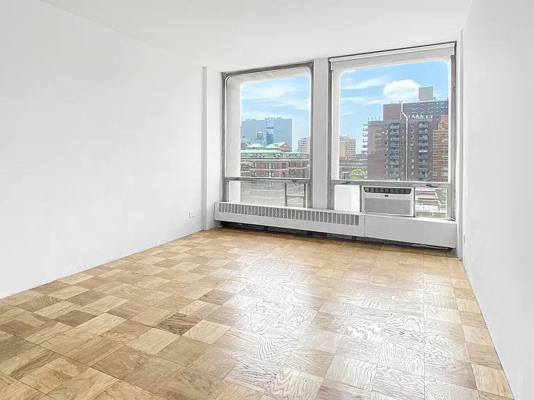 343 E 30th St #10K — Photo 8