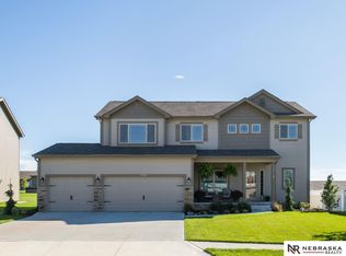 18813 Redwood St, Omaha, NE 68136