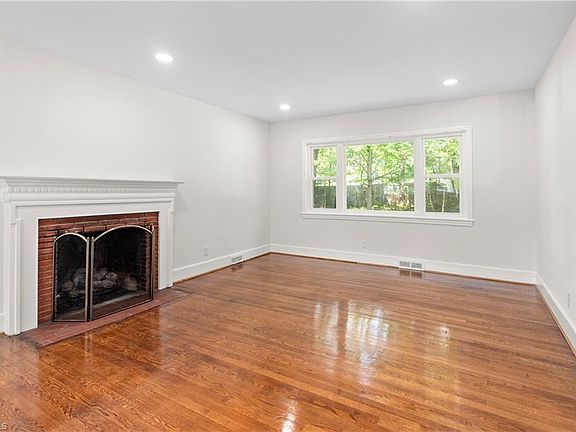 3rd image of 2300 Kery Dr