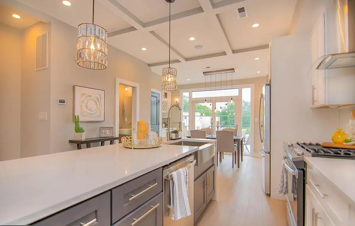 4 bed, 3.5 bath, 1726 sqft, $4,750 — Photo 3