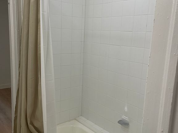 5th image of 831 California St
