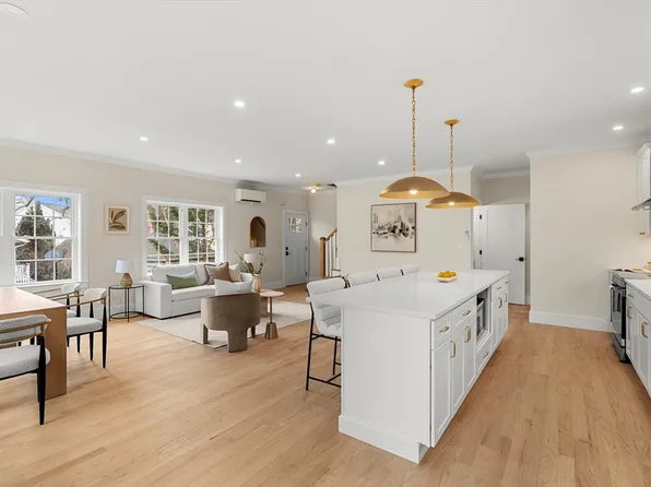 46 Mystic Lake Dr #46, Arlington, MA 02474