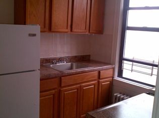 850 E 37th St, Brooklyn, NY