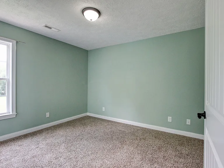 716 Cavalier Dr — Photo 61